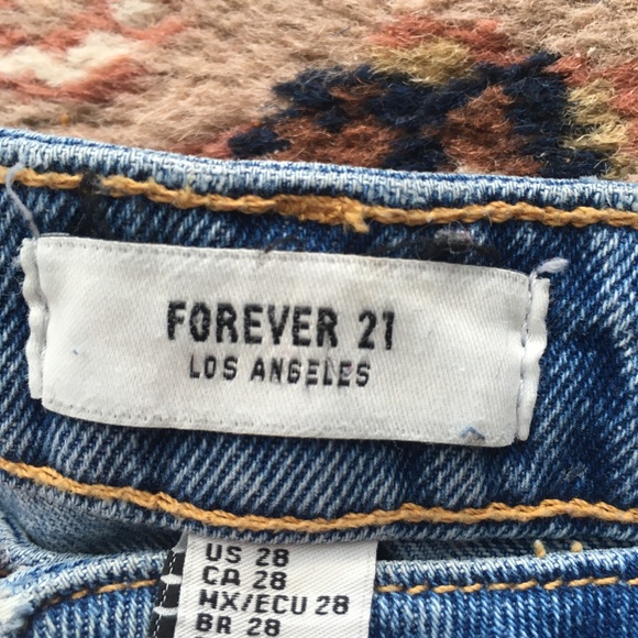 Cropped Distressed Denim Shorts - size U28 - Picture 2 of 3